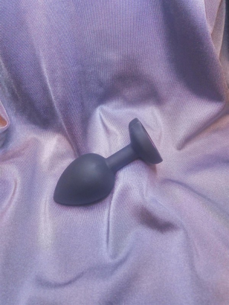 Черная пробка "Ювелир" с ярко розовым кристаллом - Фотография №3