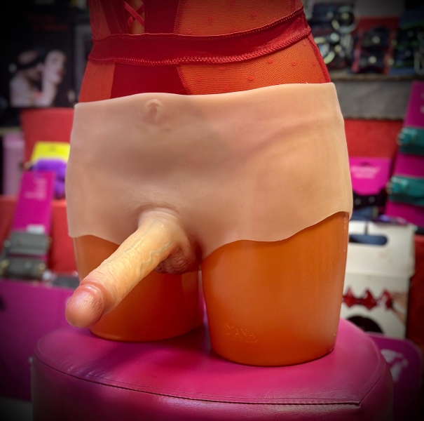 Фаллопротез на реалистичных трусиках - Фотография №3