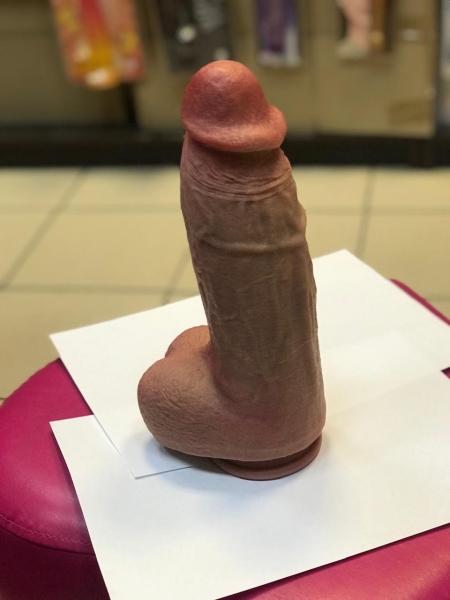 Фаллоимитатор гигант реалистик толстенький на присоске - Фотография №3