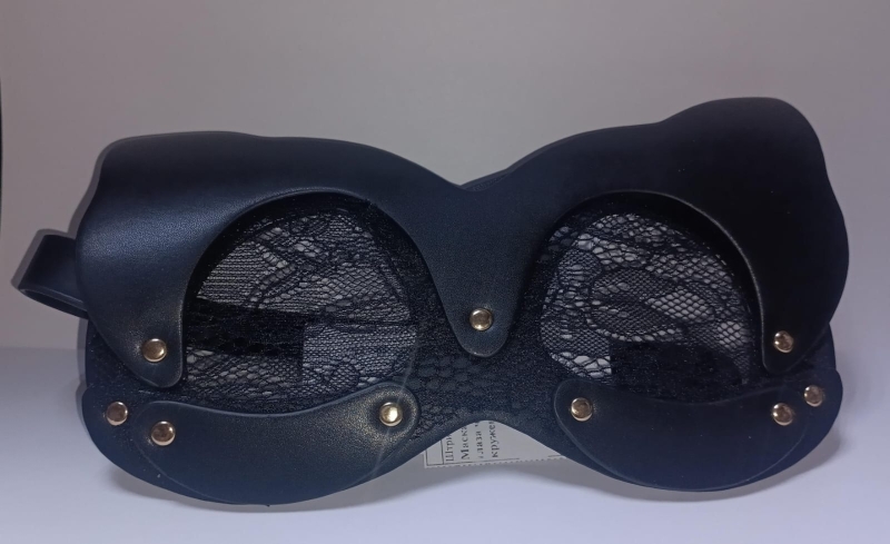 Маска кошечки Маска кошечки на глаза черная с кружевной сеточкой - Фотография №1