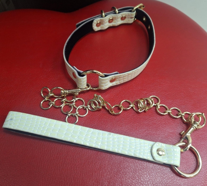 Ошейник с поводком бежевый - Фотография №1