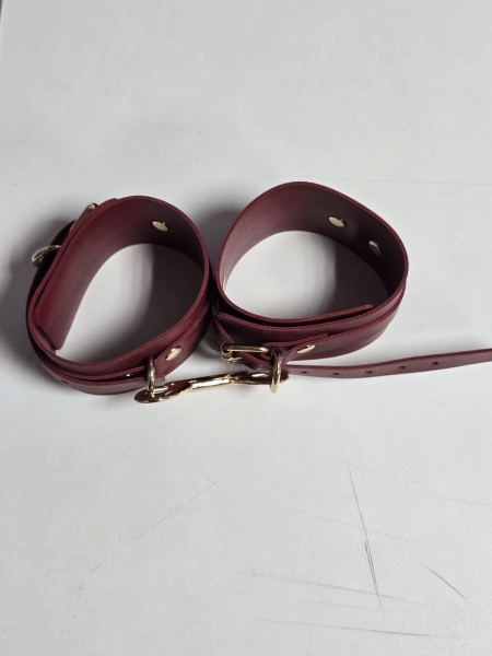 Фиксация крестовая оковы и поножи с золотой фурнитурой "Бордо" - Фотография №6