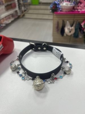 Ошейник черный с украшением в виде красных звездочек Интим Хаус