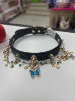 Ошейник черный узкий с украшением в видже бабочек с голубыми камушками Интим Хаус