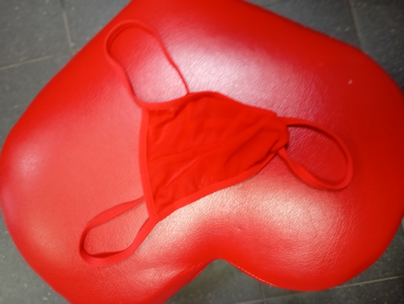 Трусики мужские красные стринги из микросетки - Фотография №1