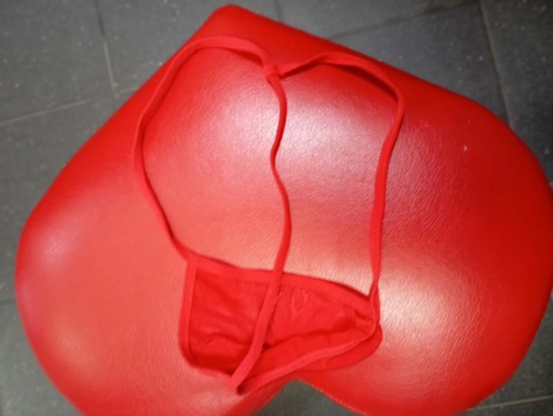 Трусики мужские красные стринги из микросетки - Фотография №2