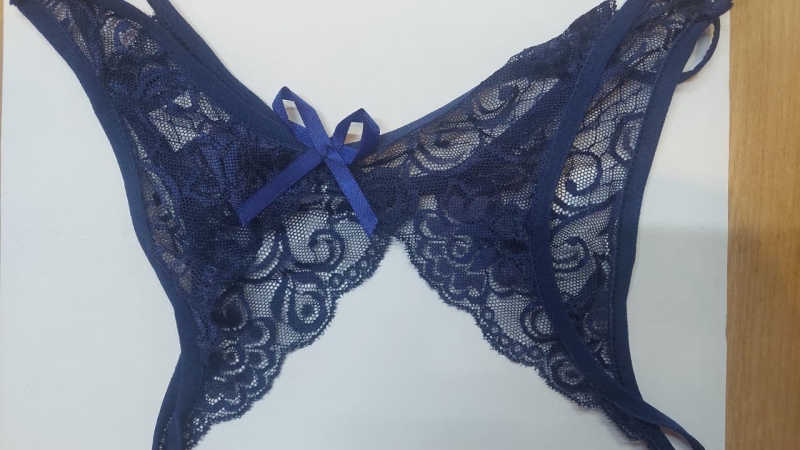 Трусики синие кружевные с большим разрезом - Фотография №2