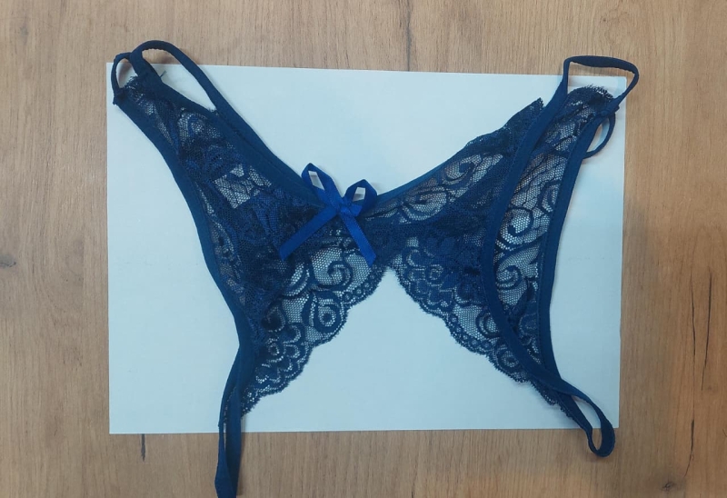 Трусики синие кружевные с большим разрезом - Фотография №3