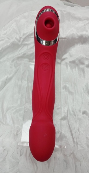 Вибратор красный двухсторонний, с одной стороны вибро с другой сосунок - Фотография №6