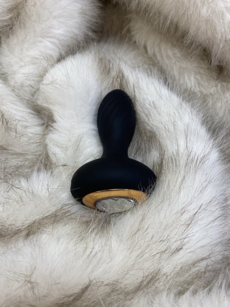 Пробка черная анальная с ребрышками и кристаллом - Фотография №1