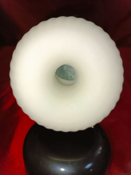 Мастурбатор в круглой черной тубе с эффектом засасывания - Фотография №3