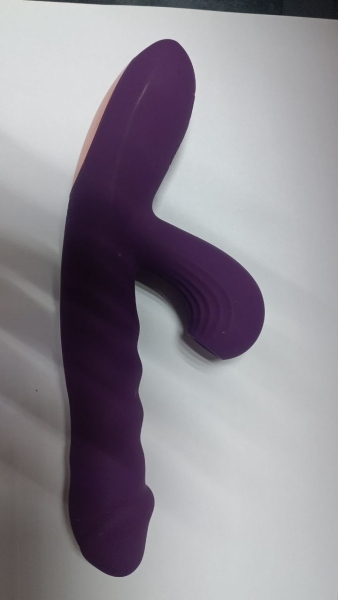 Вибратор фиолетовый с клиторалым сосущим эффектом - Фотография №6