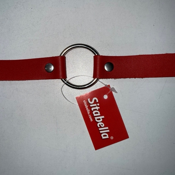 Кляп кольцо на кожанных красных ремнях - Фотография №2