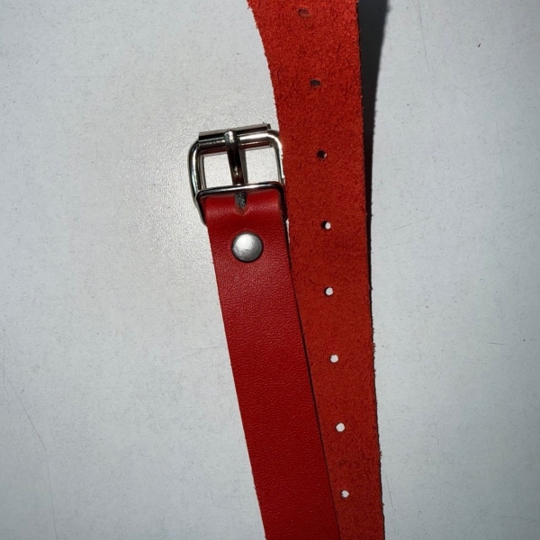 Кляп кольцо на кожанных красных ремнях - Фотография №4