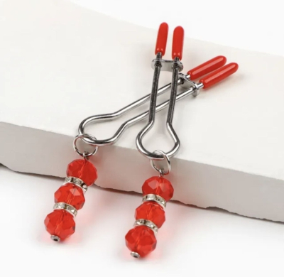 Зажимы вилы с красным украшением Интим Хаус