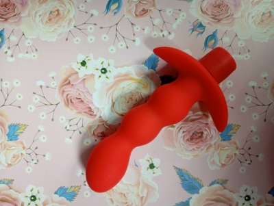 Пробка "Sweert toys" красная, с загибом,с ограничителем и вибрацией Интим Хаус